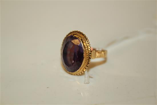 French gold and amethyst ring